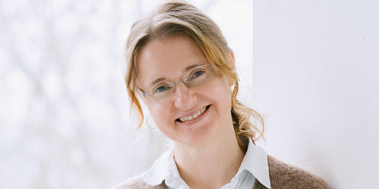 Portrait photo of Anna Dumke