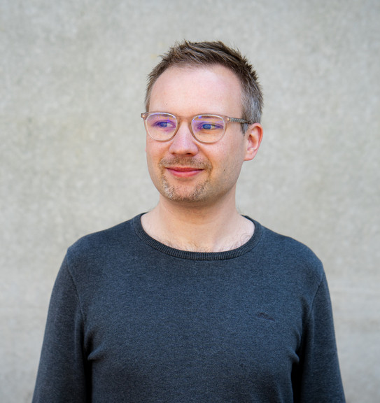 Portrait photo of Jun.-Prof. Dr. René Westerholt